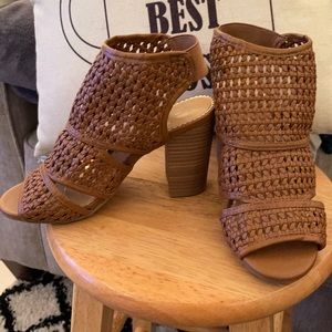 Lauren Conrad LC brown wedges.